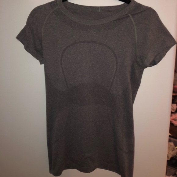 lululemon athletica Tops - Lululemon Gray Swiftly Tech Short Sleeve Crew